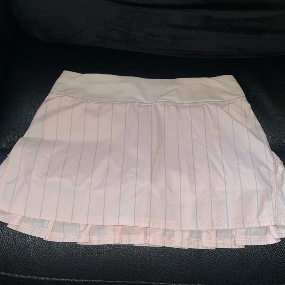 Lululemon Pace Setter Skirt Skort Slalom Stripe Pink pleated ( size 4 or 6 )